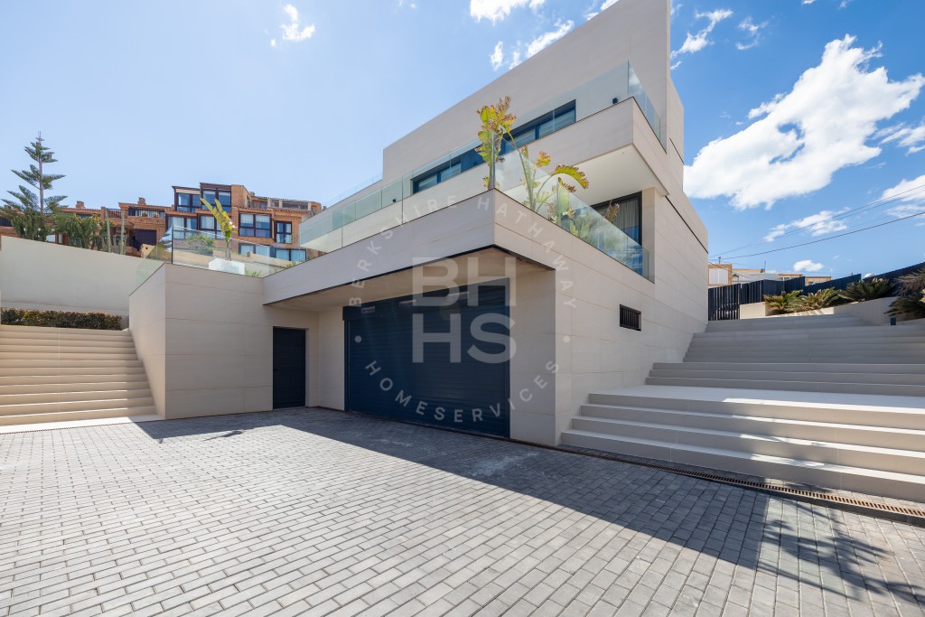 xlarge_CBNAAP1374_38067_V0_498B