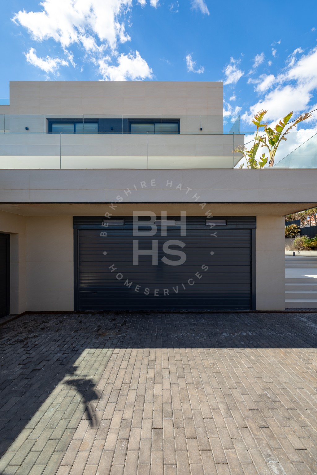 xlarge_CBNAAP1374_38068_V0_5B50