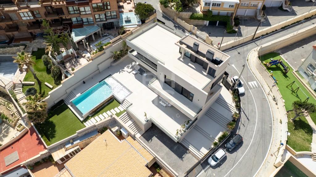 xlarge_CBNAAP1374_38086_V0_5D4B