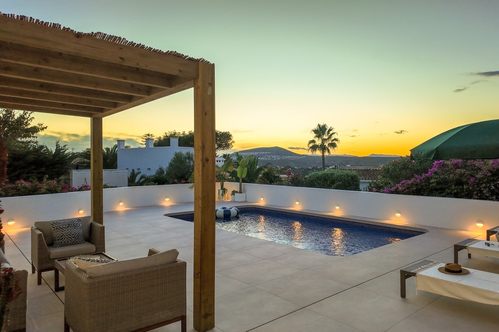 xlarge_CBNAAP1950_53331_V0_BED3