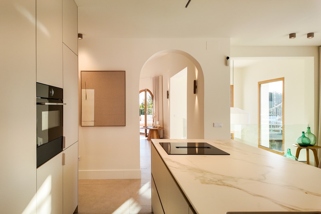 xlarge_CBNAAP1950_53337_V0_A79F