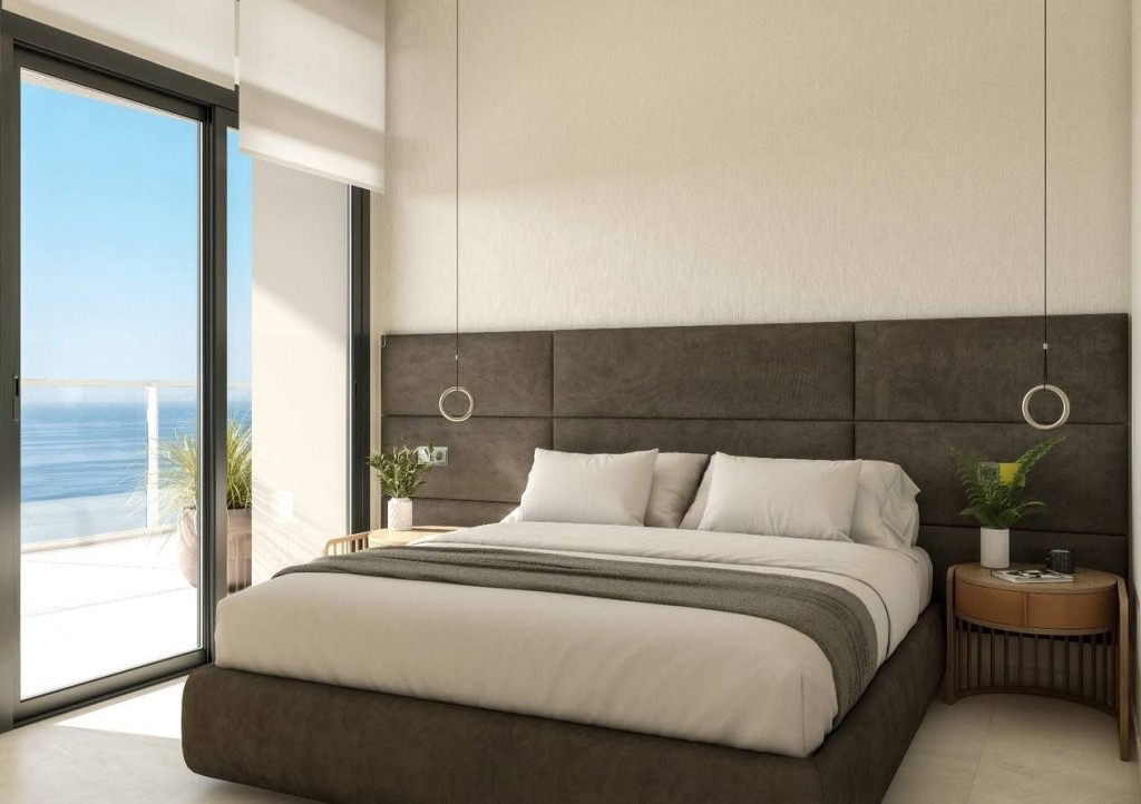 xlarge_CBNAAP1957_53275_V0_7DE8