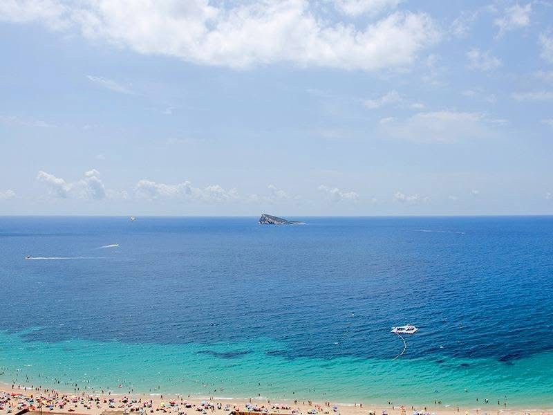 xlarge_CBNAAP1957_53281_V0_1F98