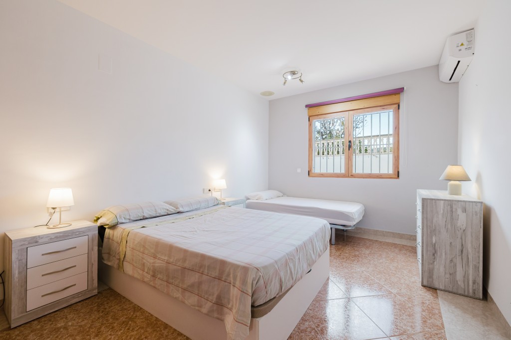 xlarge_CBNAAP1967_53689_V0_86C1