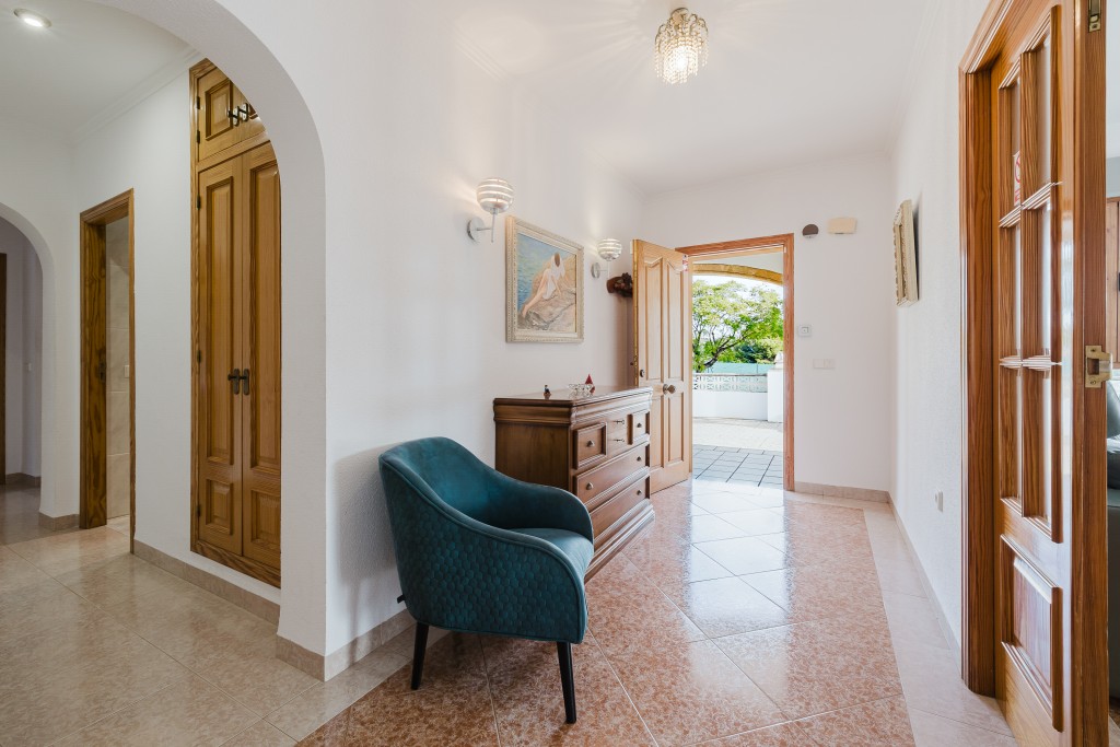 xlarge_CBNAAP1967_53697_V0_0A9C