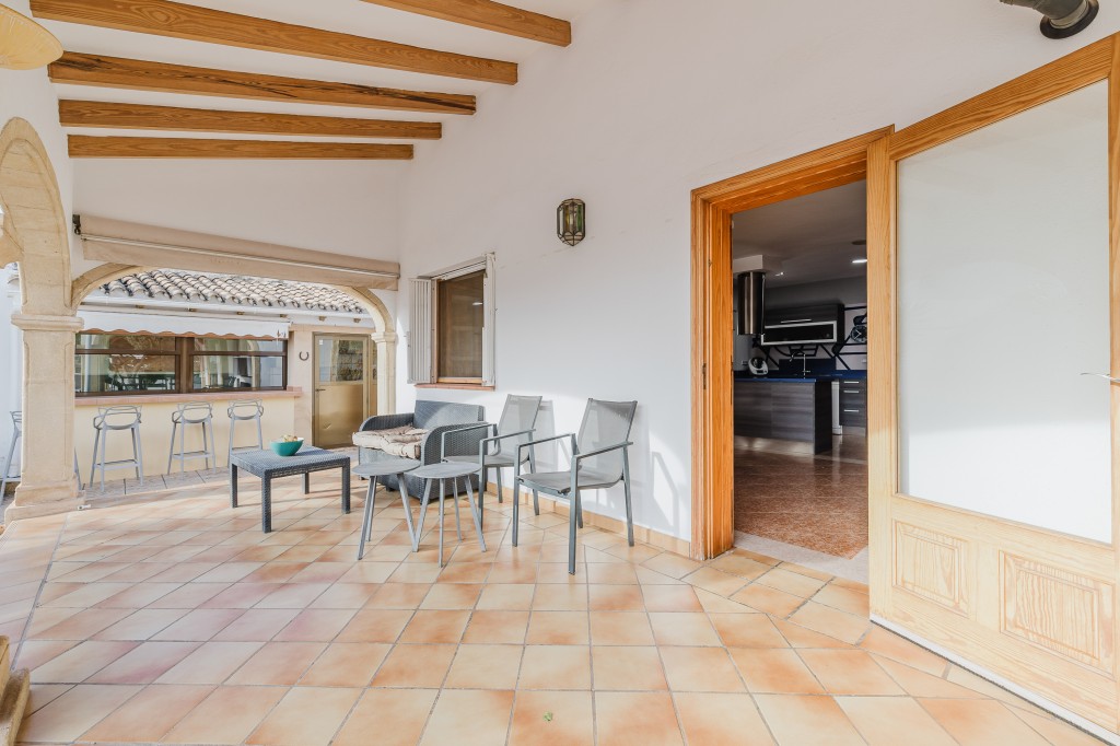 xlarge_CBNAAP1967_53715_V0_516F