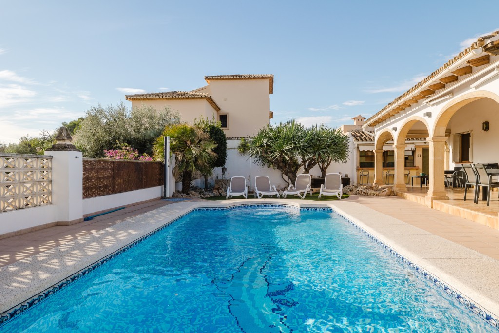 xlarge_CBNAAP1967_53722_V0_E591