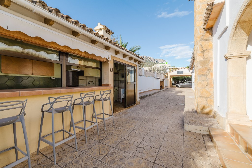 xlarge_CBNAAP1967_53725_V0_68D3