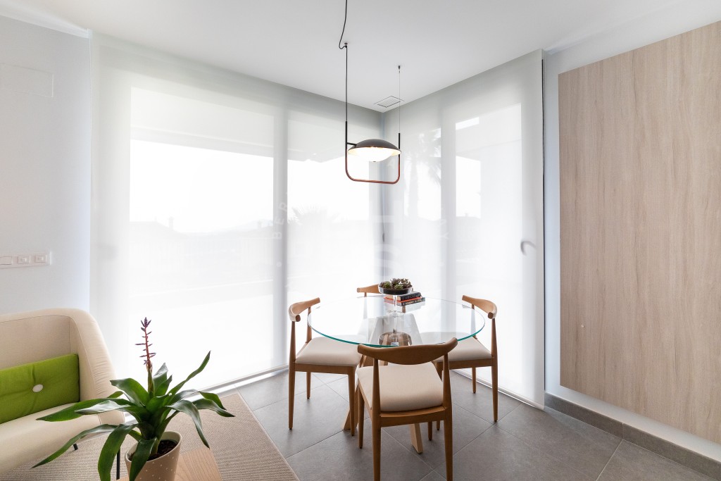 xlarge_CBNAAP1995_54184_V0_1A09