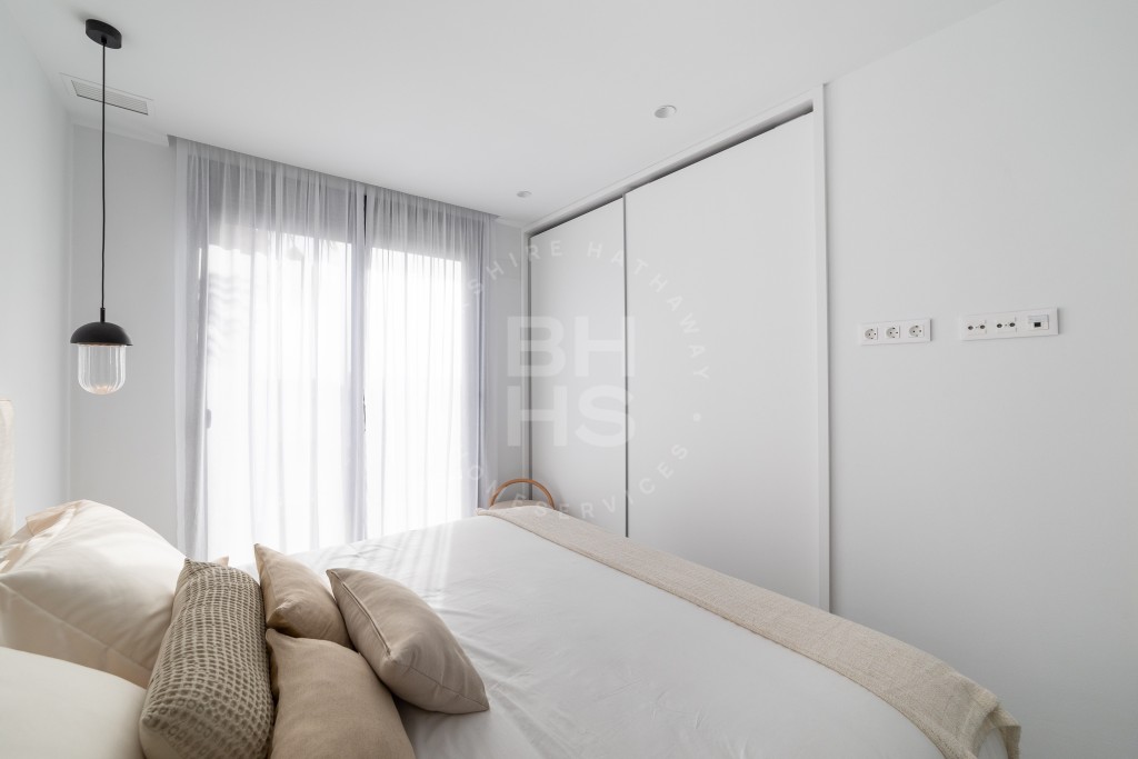 xlarge_CBNAAP1995_54190_V0_9248