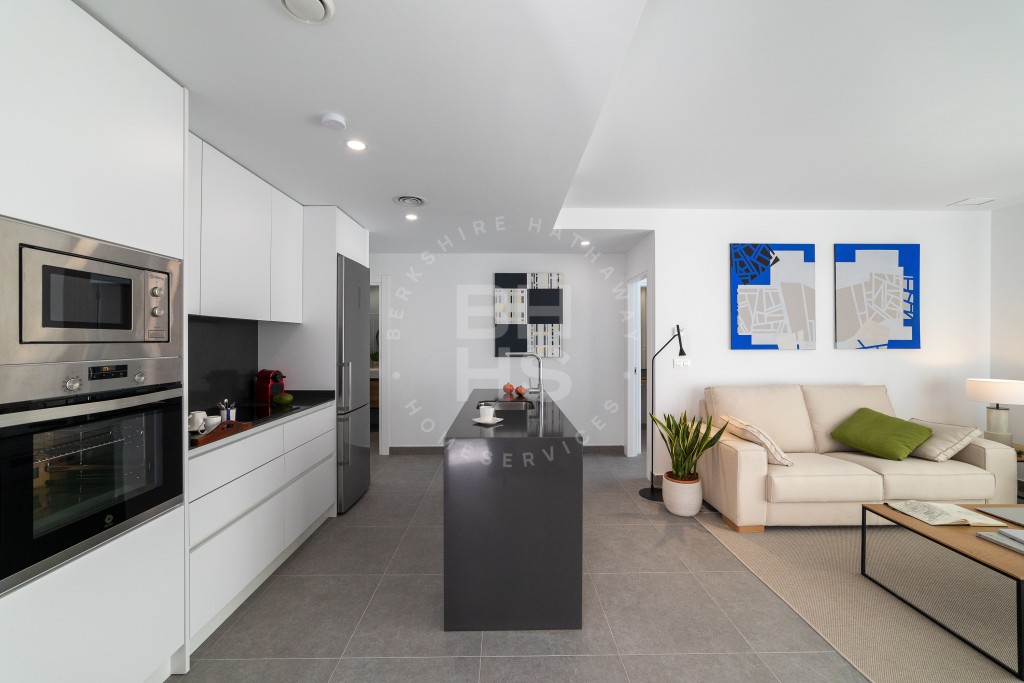 xlarge_CBNAAP1995_54201_V0_EB43