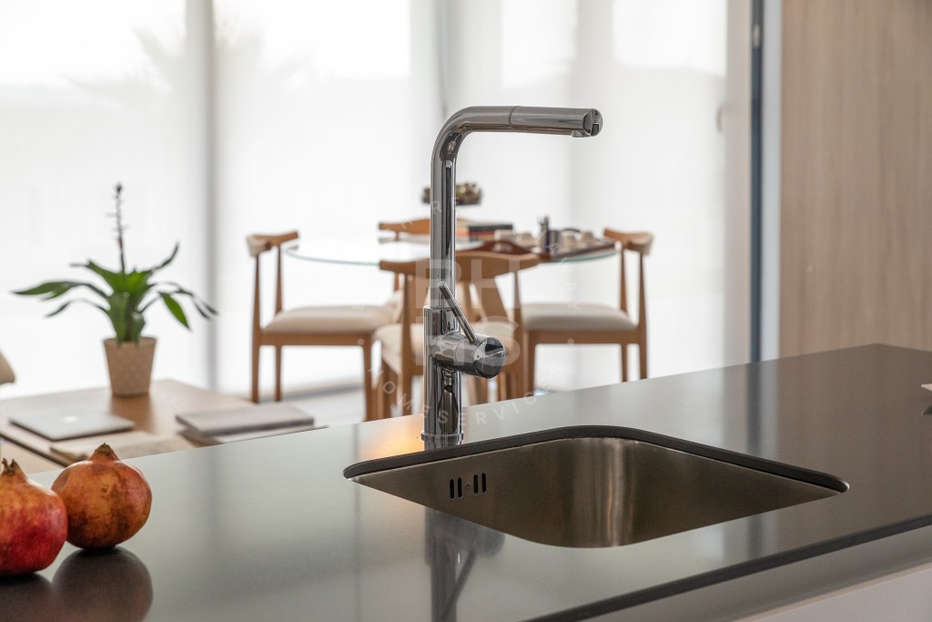 xlarge_CBNAAP1995_54211_V0_1B66