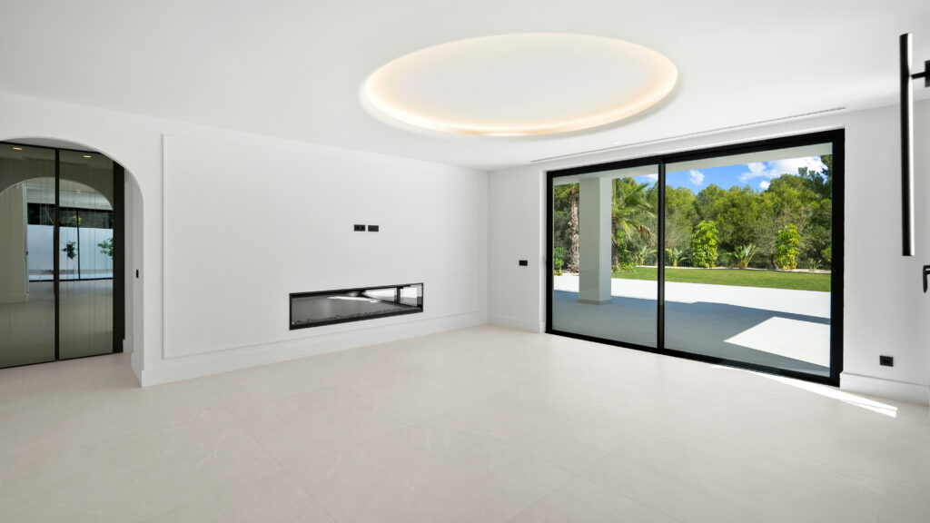 xlarge_CBNAAP2002_54374_V0_AD2F