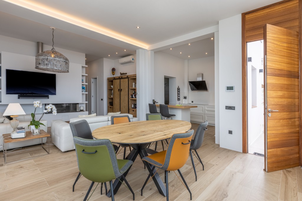 xlarge_CBNAAP2003_54393_V0_3481