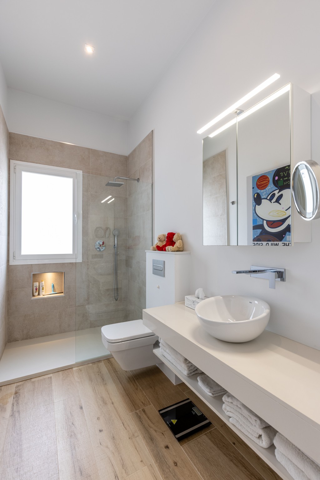 xlarge_CBNAAP2003_54412_V0_7374