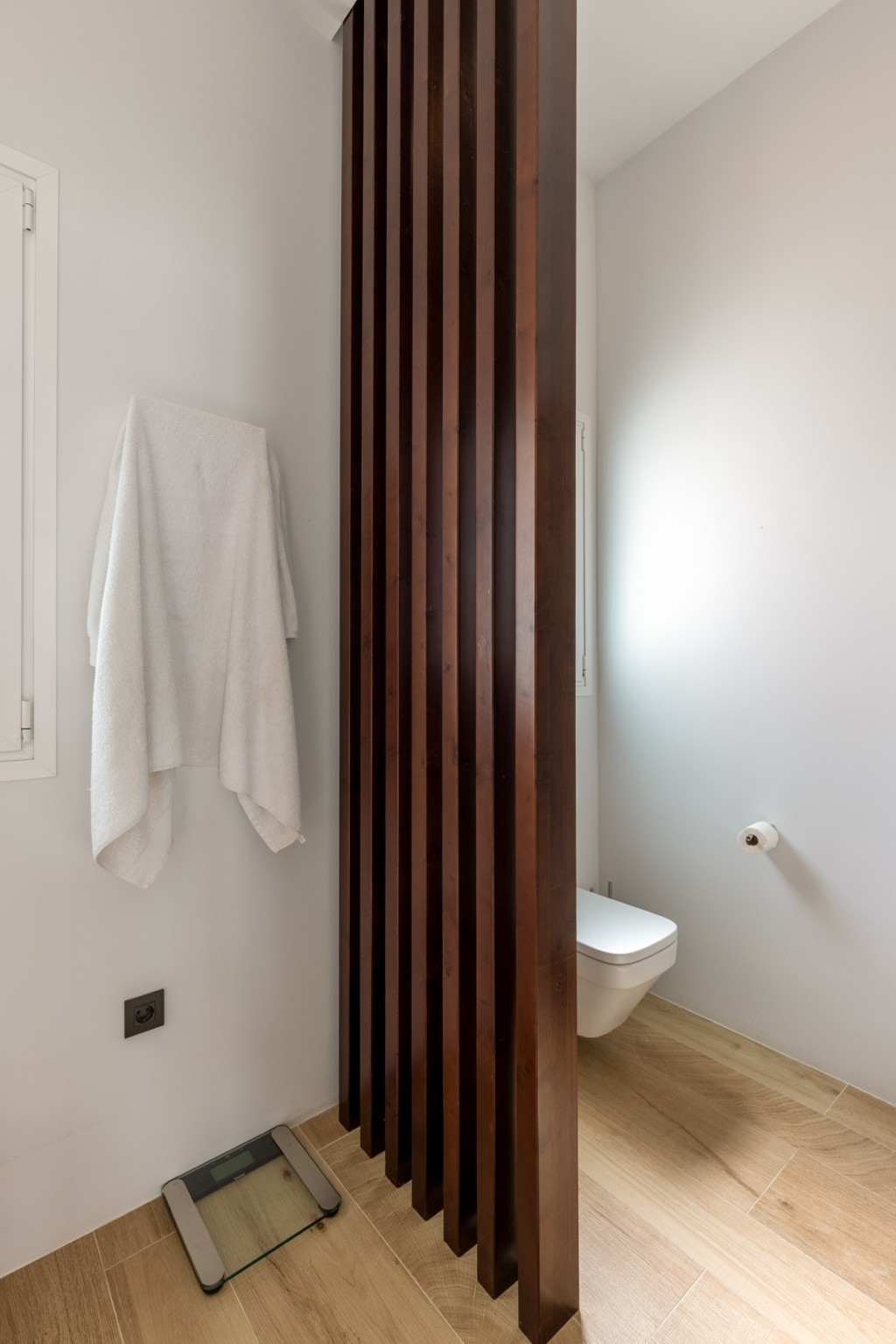 xlarge_CBNAAP2003_54417_V0_F895