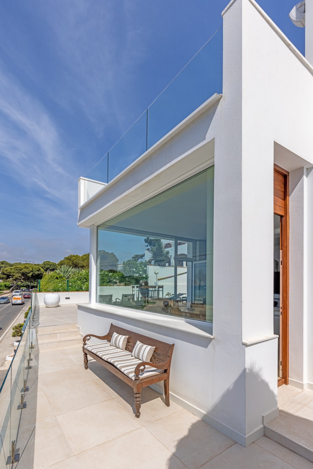 xlarge_CBNAAP2003_54421_V0_083D