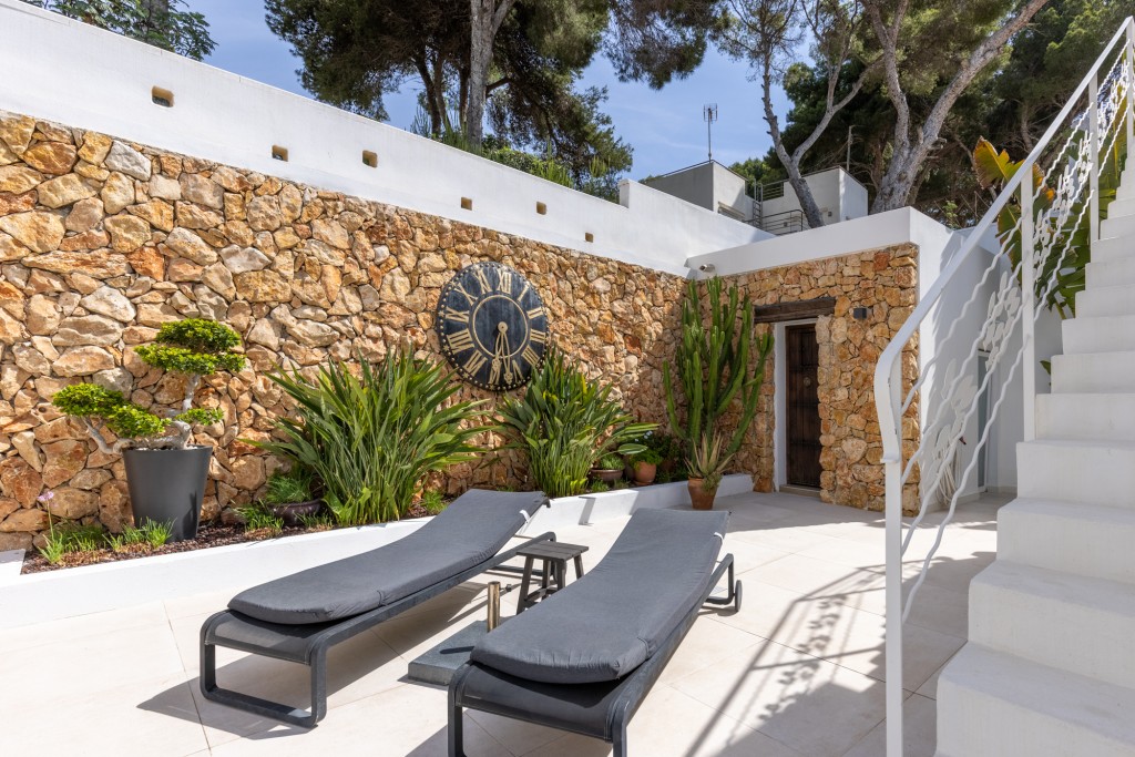 xlarge_CBNAAP2003_54426_V0_4F6F