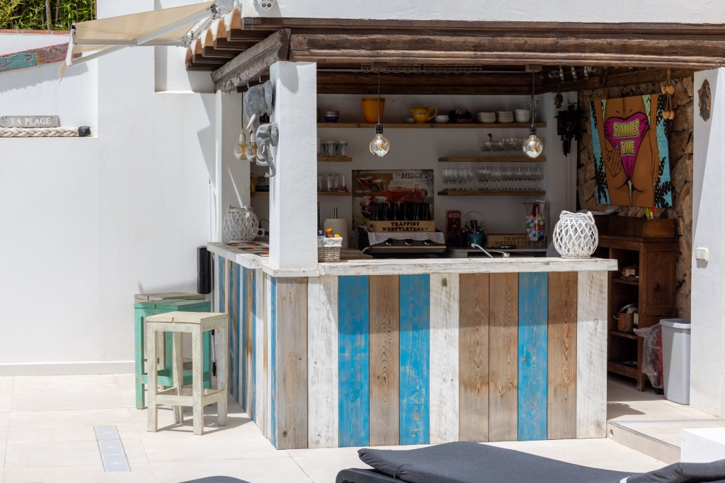 xlarge_CBNAAP2003_54435_V0_827F