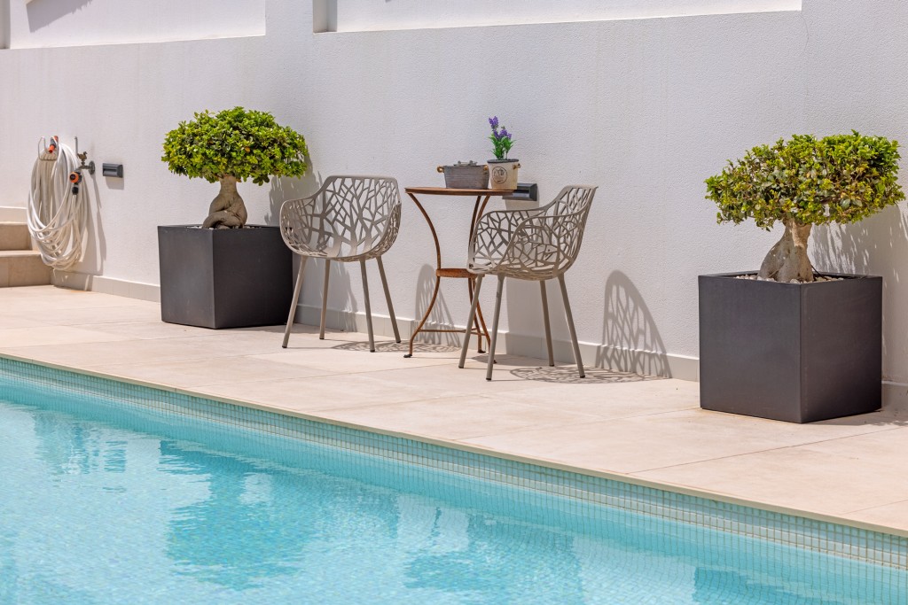 xlarge_CBNAAP2003_54436_V0_519A