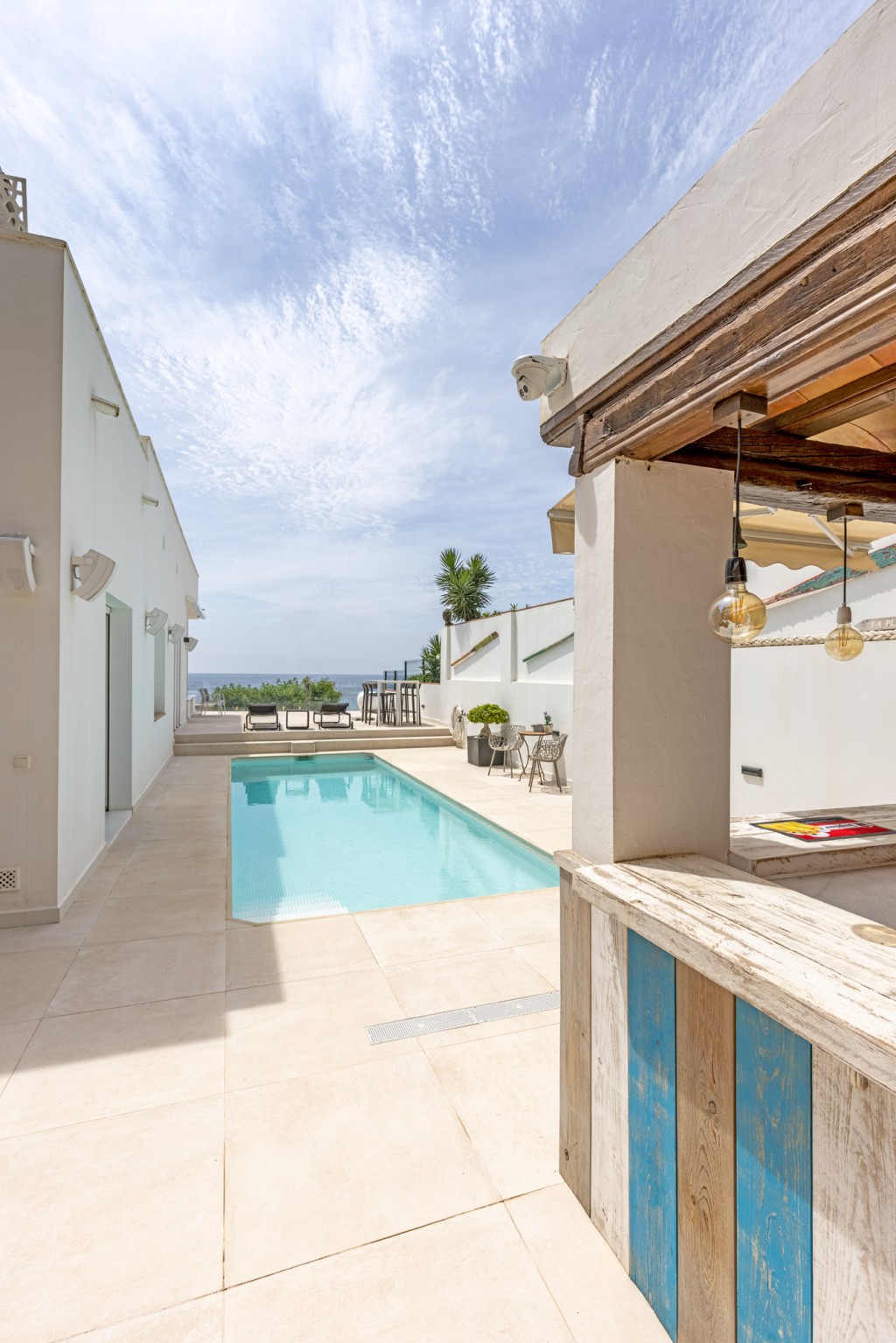 xlarge_CBNAAP2003_54441_V0_E223