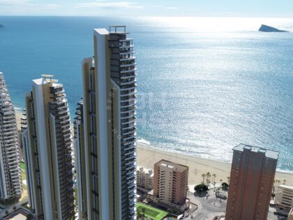 Experimente la vida elevada en un lujoso apartamento en Benidorm