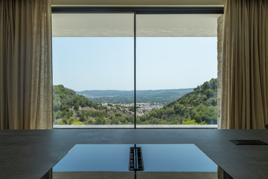 xlarge_CBNAAP2016_55050_V0_BF33