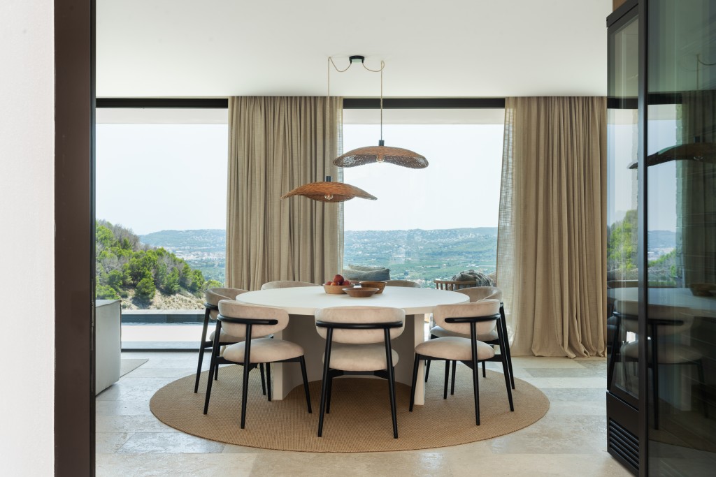 xlarge_CBNAAP2016_55052_V0_7291