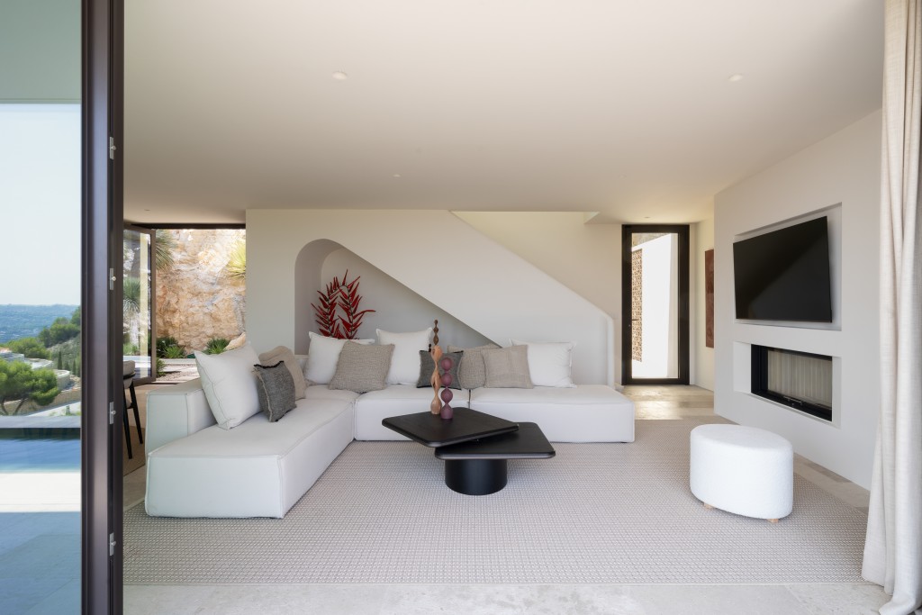 xlarge_CBNAAP2016_55059_V0_9091