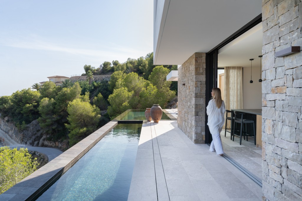 xlarge_CBNAAP2016_55071_V0_7172