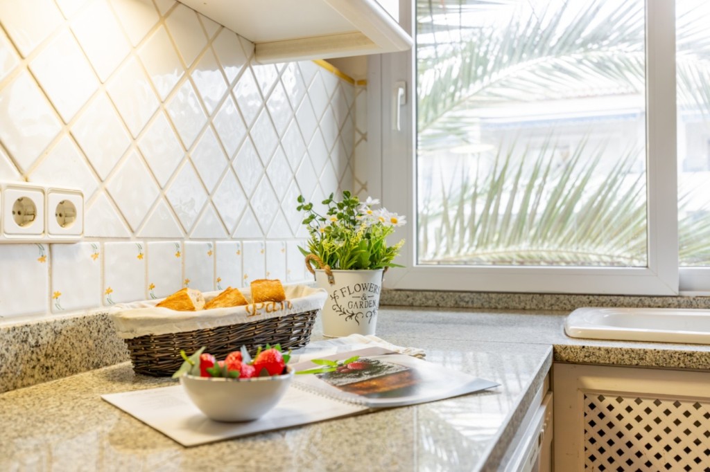 xlarge_CBNAAP2059_56280_V0_531A