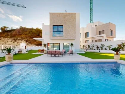 Villas de lujo en el corazón de Finestrat-Benidorm: Un sueño mediterráneo
