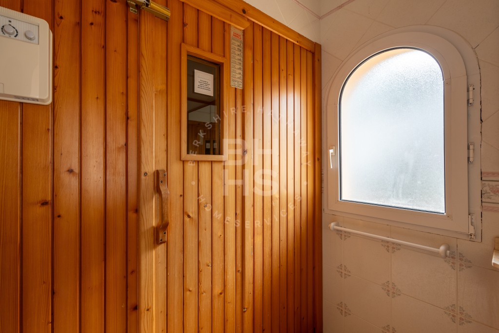 xlarge_CBNAAP1166_25912_V0_3870