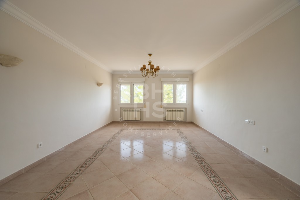 xlarge_CBNAAP1166_25918_V0_8899