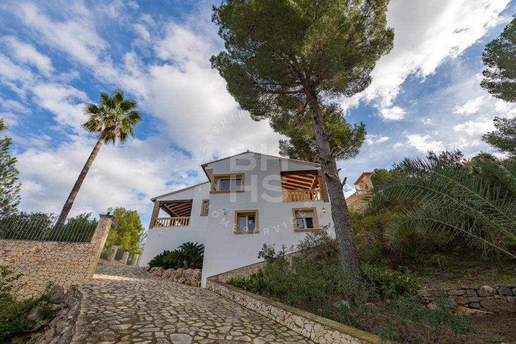 xlarge_CBNAAP1166_25935_V0_BEE7