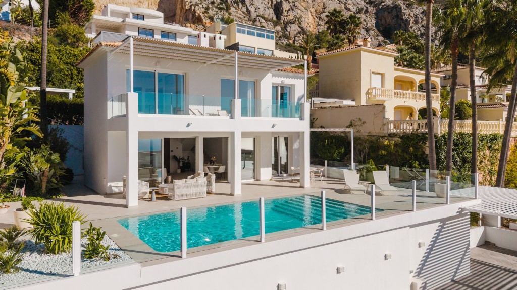 xlarge_CBNAAP1192_56898_V0_AF61