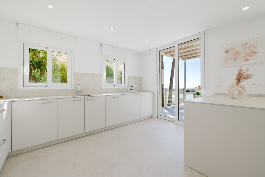 xlarge_CBNAAP1192_56904_V0_AD9B