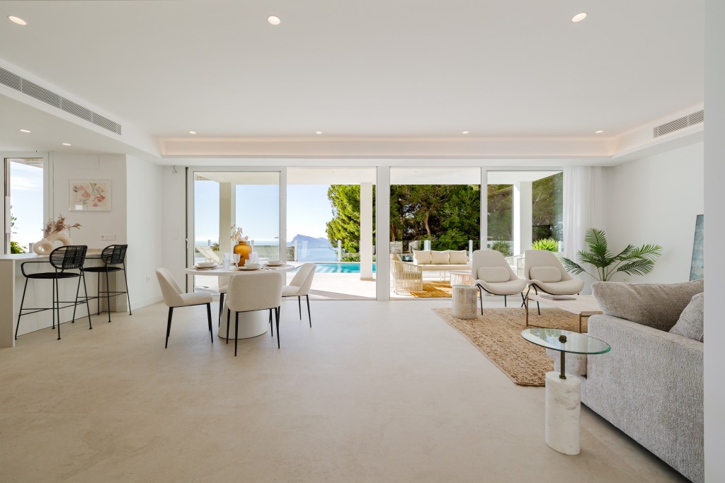 xlarge_CBNAAP1192_56910_V0_F128