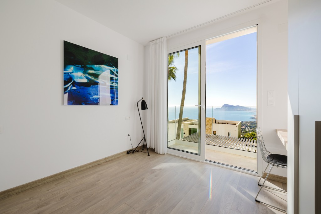 xlarge_CBNAAP1192_56912_V0_6DE1