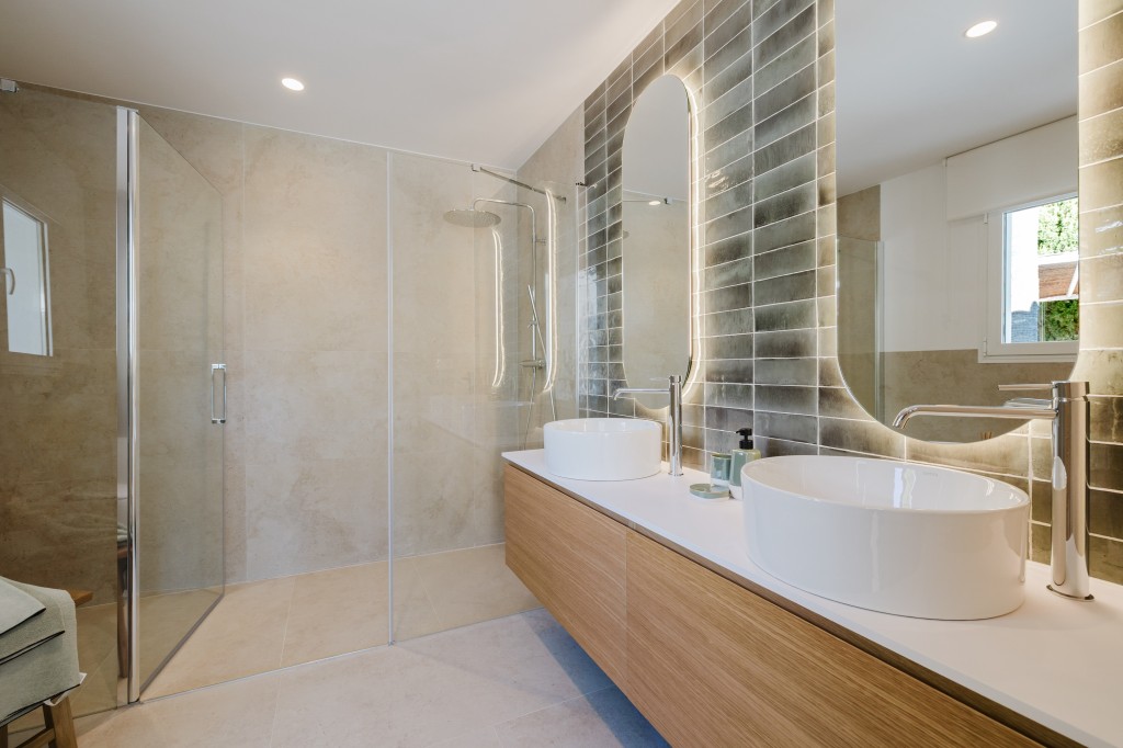 xlarge_CBNAAP1192_56927_V0_BB8E