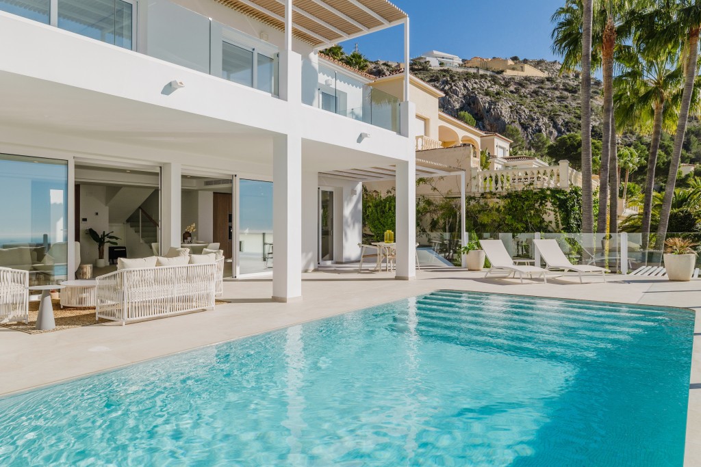 xlarge_CBNAAP1192_56938_V0_7A77