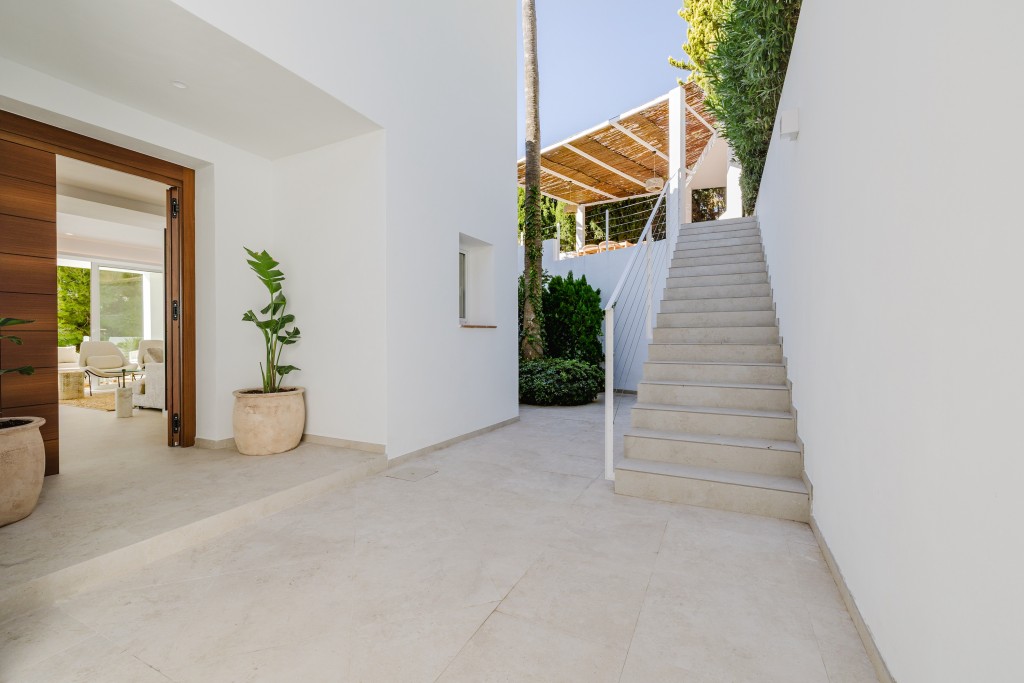 xlarge_CBNAAP1192_56945_V0_14E6