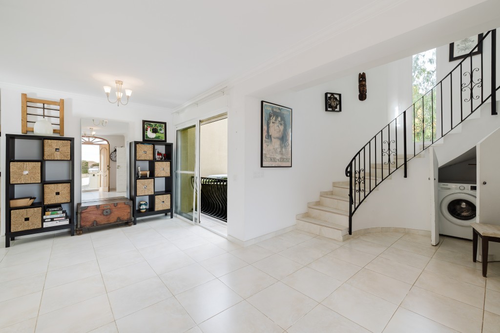 xlarge_CBNAAP2107_59425_V0_CE9B