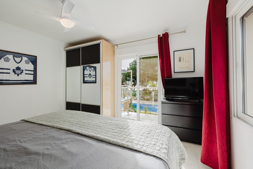 xlarge_CBNAAP2107_59427_V0_B284