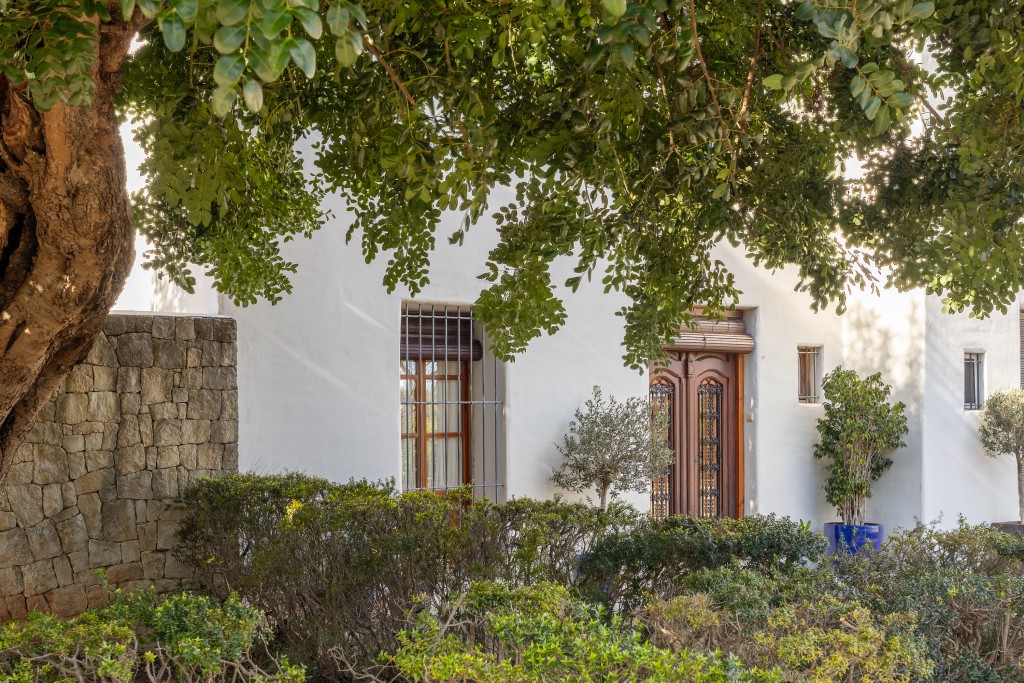 xlarge_CBNAAP2133_58825_V0_BEE9