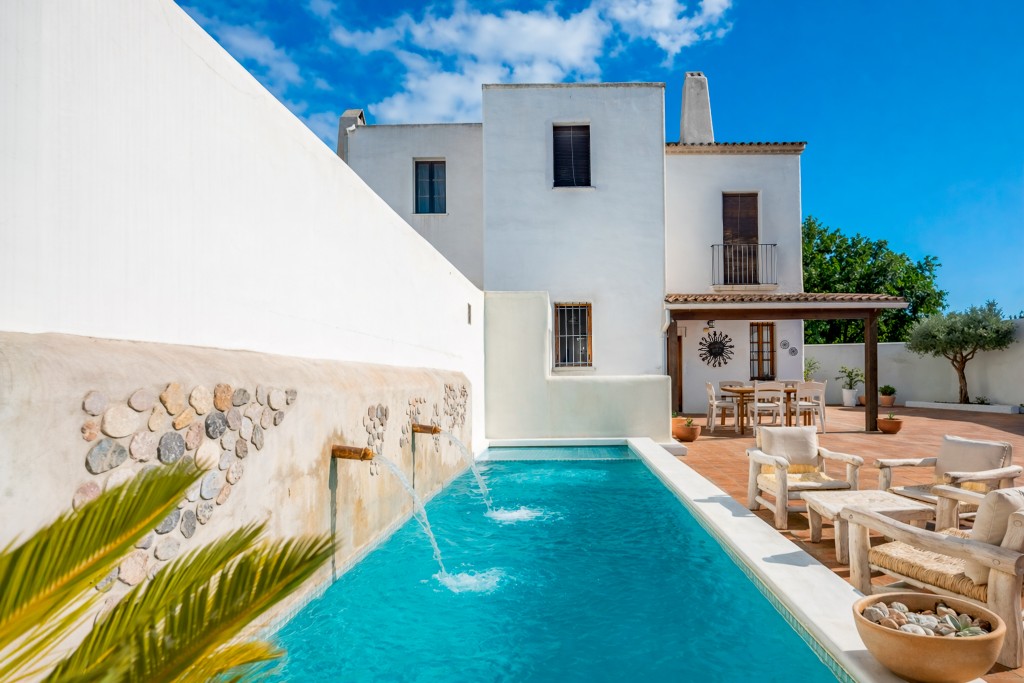 xlarge_CBNAAP2133_58829_V0_F688