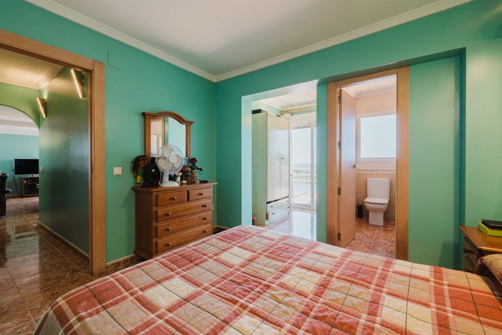 xlarge_CBNAAP2145_59770_V0_8DC3