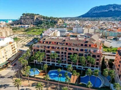 Apartamento en Venta en Denia - Vida Costera Tranquila Cerca de la Playa