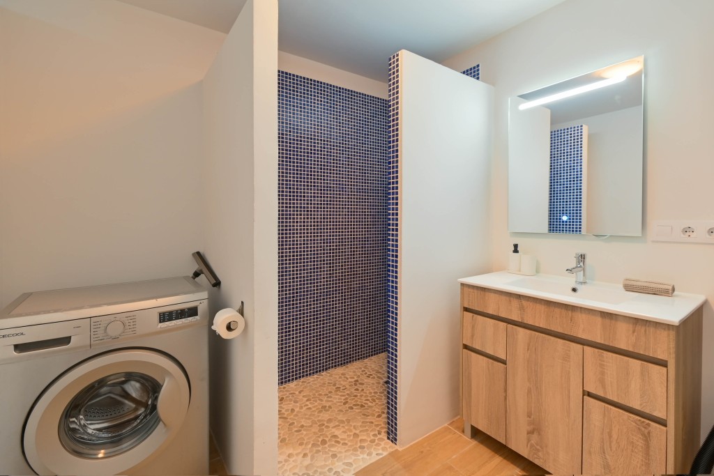 xlarge_CBNAAP2154_59810_V0_CC45