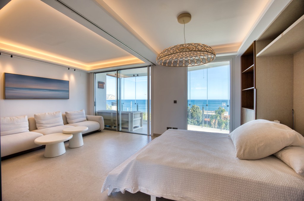 xlarge_CBNAAP2161_59827_V0_534C